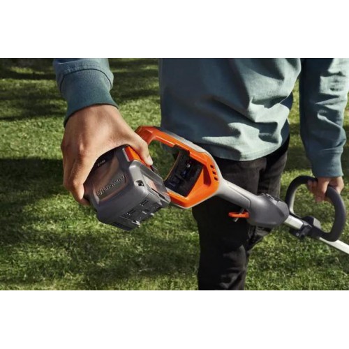 Podkaszarka akumulatorowa HUSQVARNA 215iL - Zestaw 4 Ah