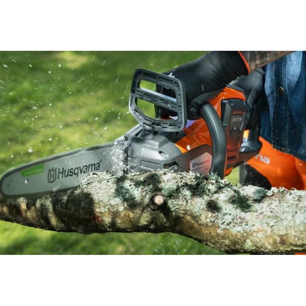 Pilarka akumulatorowa Husqvarna 215i - Zestaw 2 Ah